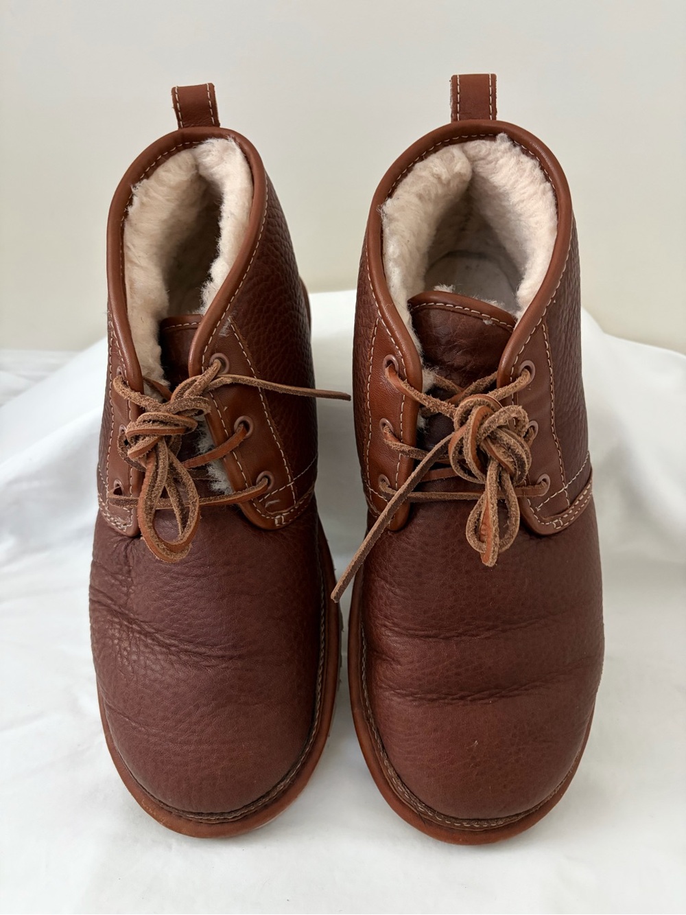 UGG Men's Chestnut Brown Shearling-Lined Chukka Boots